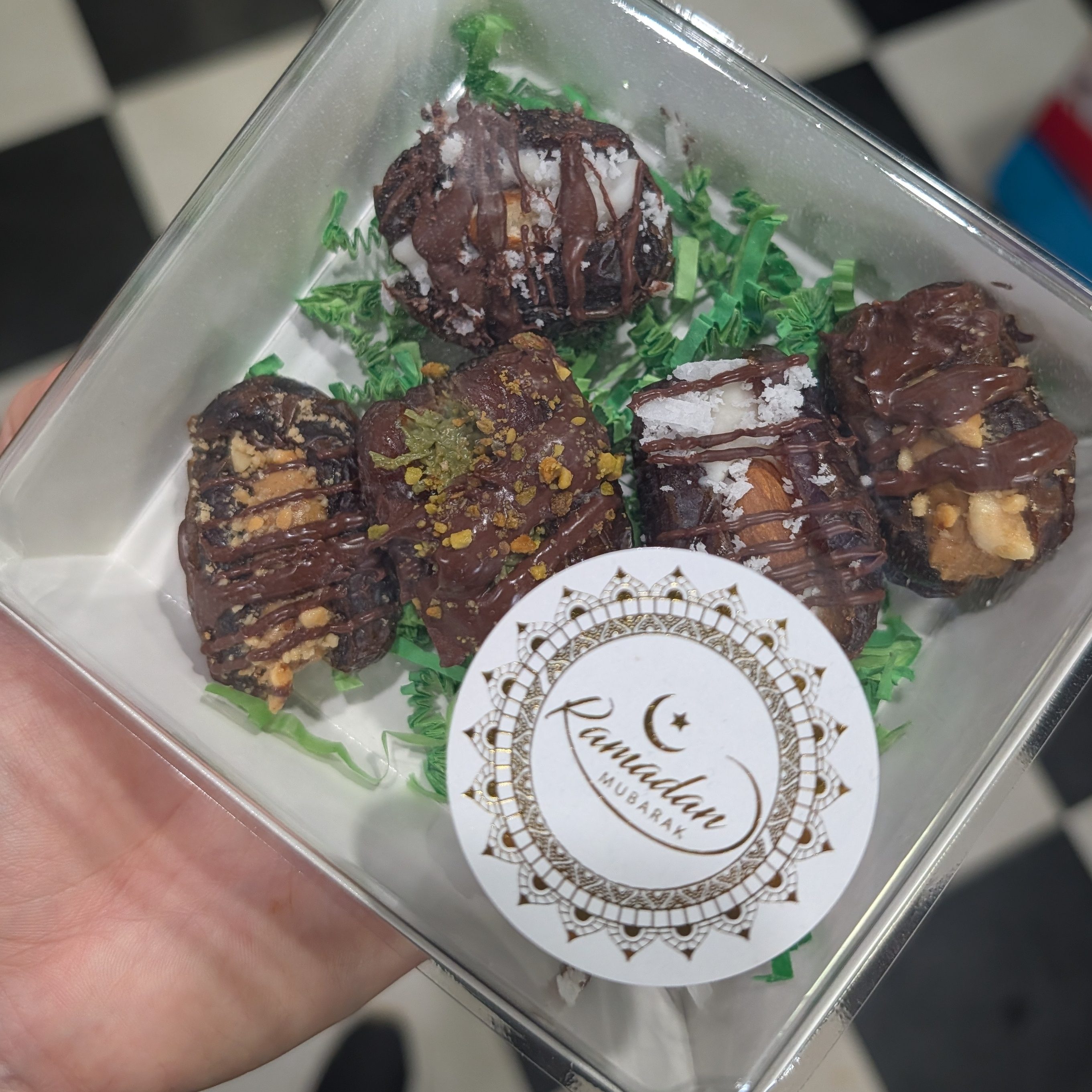 Stuffed Dates (Ramadan Special) 6 Per Box.