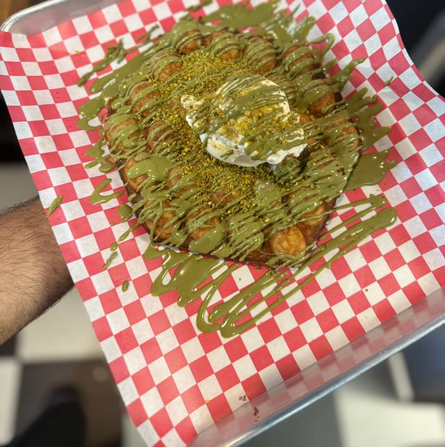 Pistachio Bubble Waffle.